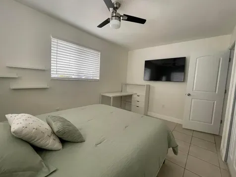 7661 Farragut Street Hollywood FL 33024