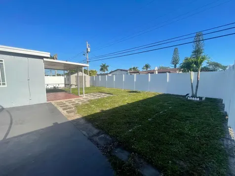 7661 Farragut Street Hollywood FL 33024