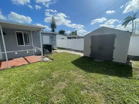 7661 Farragut Street Hollywood FL 33024