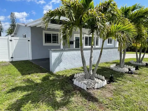 7661 Farragut Street Hollywood FL 33024