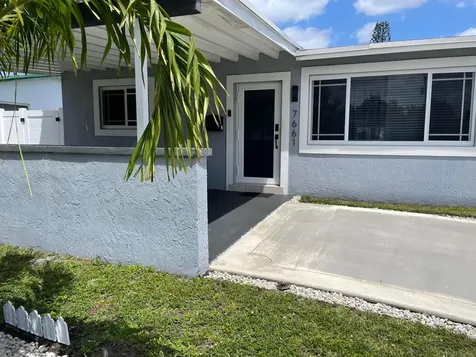 7661 Farragut Street Hollywood FL 33024