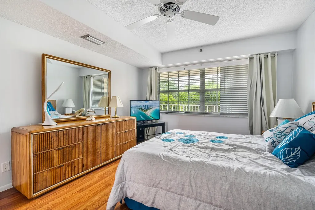 3507 Oaks Way Pompano Beach FL 33069