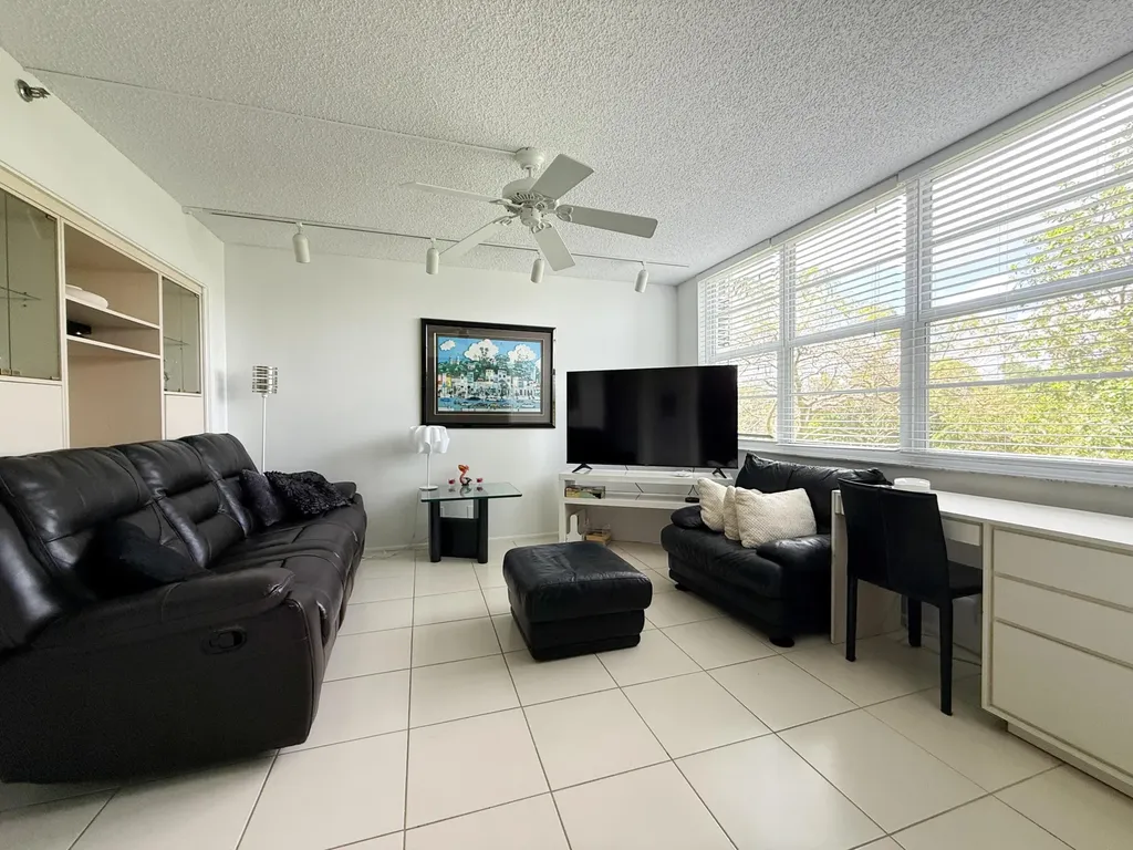 3507 Oaks Way Pompano Beach FL 33069