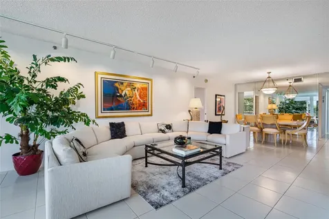 3507 Oaks Way Pompano Beach FL 33069