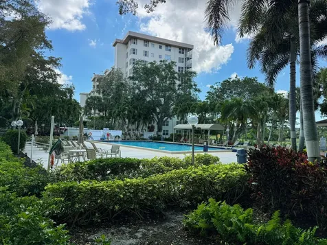 3507 Oaks Way Pompano Beach FL 33069