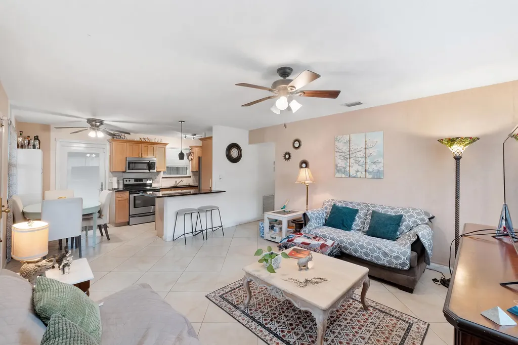 111 NE 57th Street Oakland Park FL 33334
