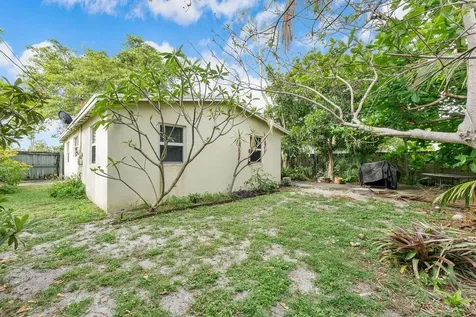 111 NE 57th Street Oakland Park FL 33334