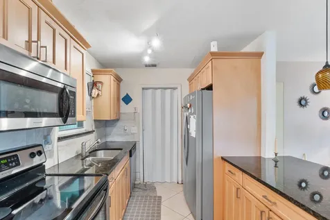 111 NE 57th Street Oakland Park FL 33334