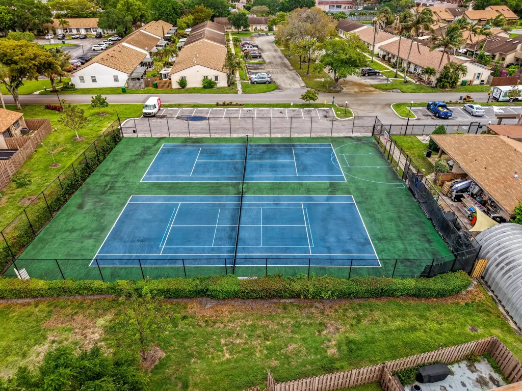 2026 SW 81st Way Davie FL 33324