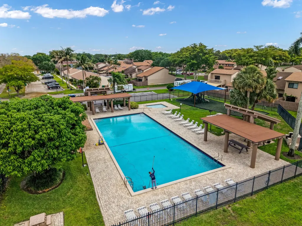 2026 SW 81st Way Davie FL 33324