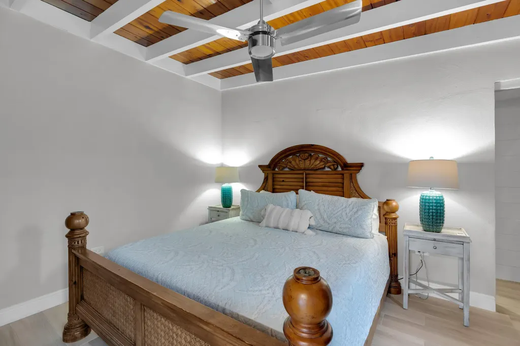 34 7th Street Key Colony Beach FL