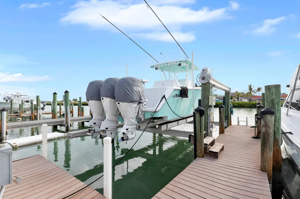 34 7th Street Key Colony Beach FL