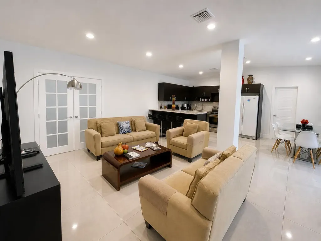 88 NE 154th Street North Miami Beach FL 33162