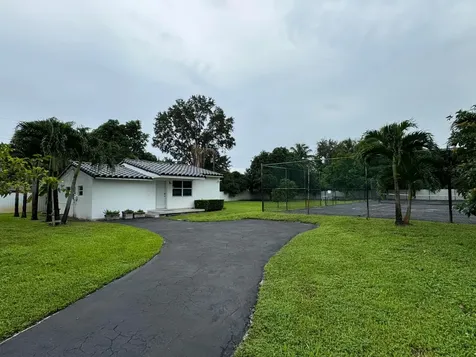 88 NE 154th Street North Miami Beach FL 33162