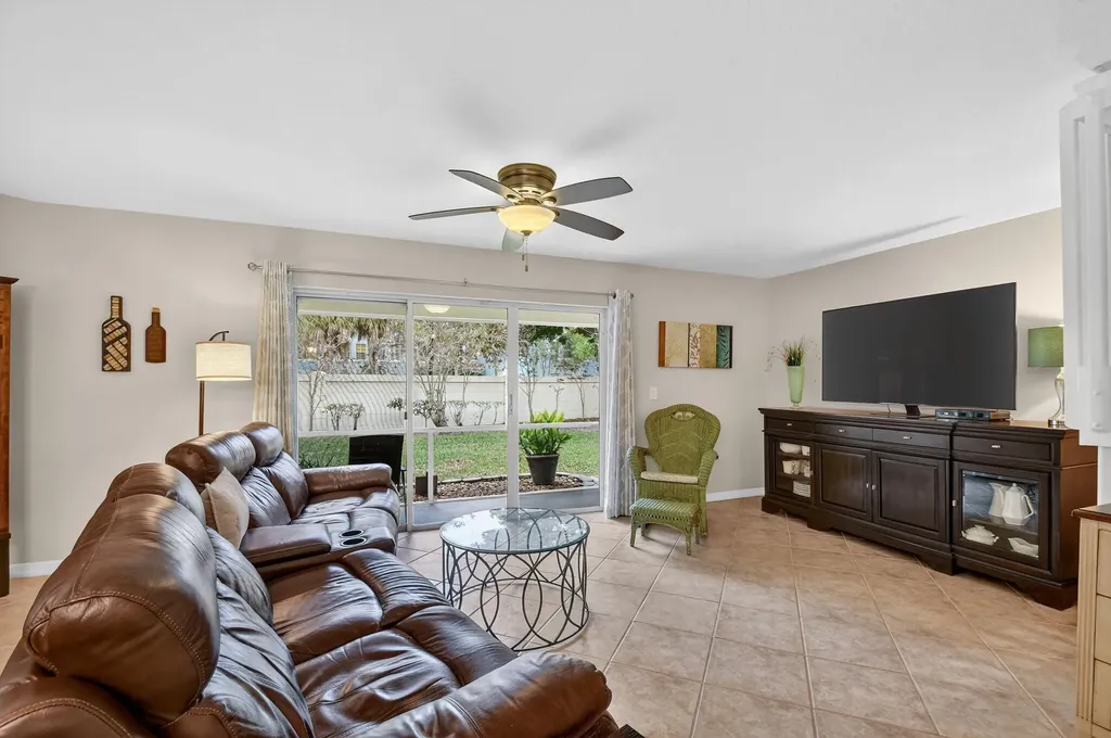 1009 Arezzo Circle Boynton Beach FL 33436
