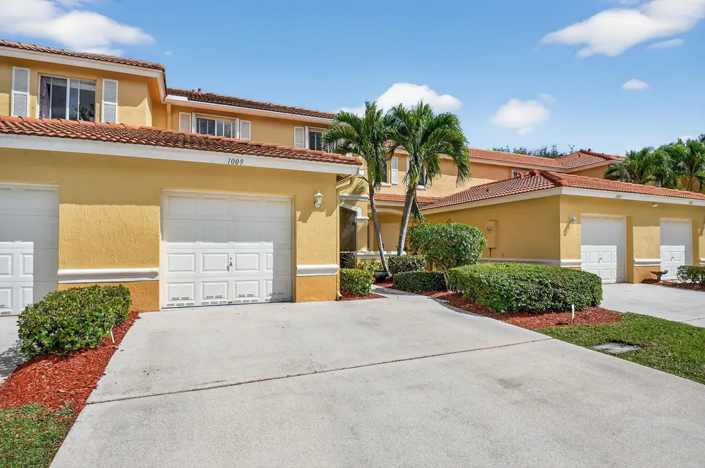 1009 Arezzo Circle Boynton Beach FL 33436