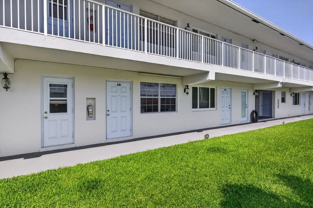 2110 NE 42nd Street Lighthouse Point FL 33064