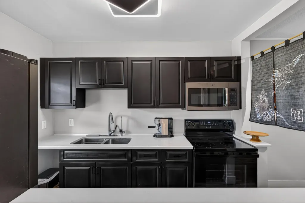 2110 NE 42nd Street Lighthouse Point FL 33064