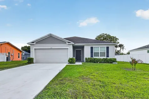 535 SW Butler Avenue Port St Lucie FL 34983