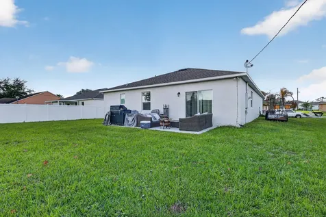 535 SW Butler Avenue Port St Lucie FL 34983