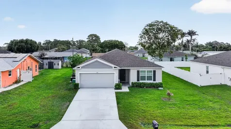 535 SW Butler Avenue Port St Lucie FL 34983