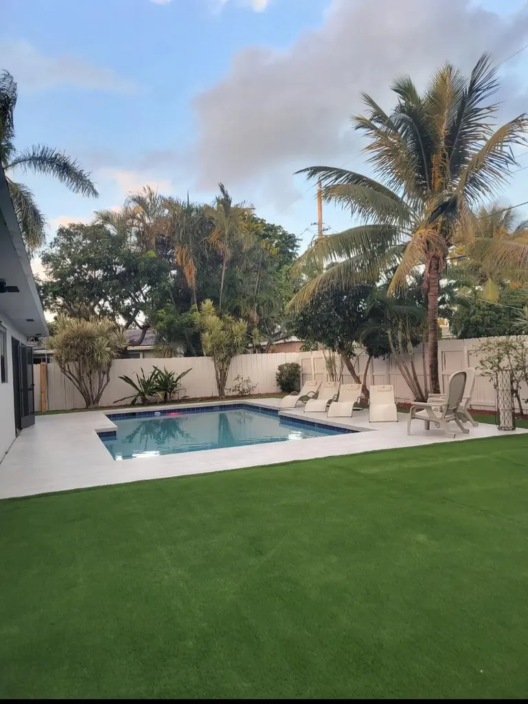 404 SE 6th Avenue Deerfield Beach FL 33441