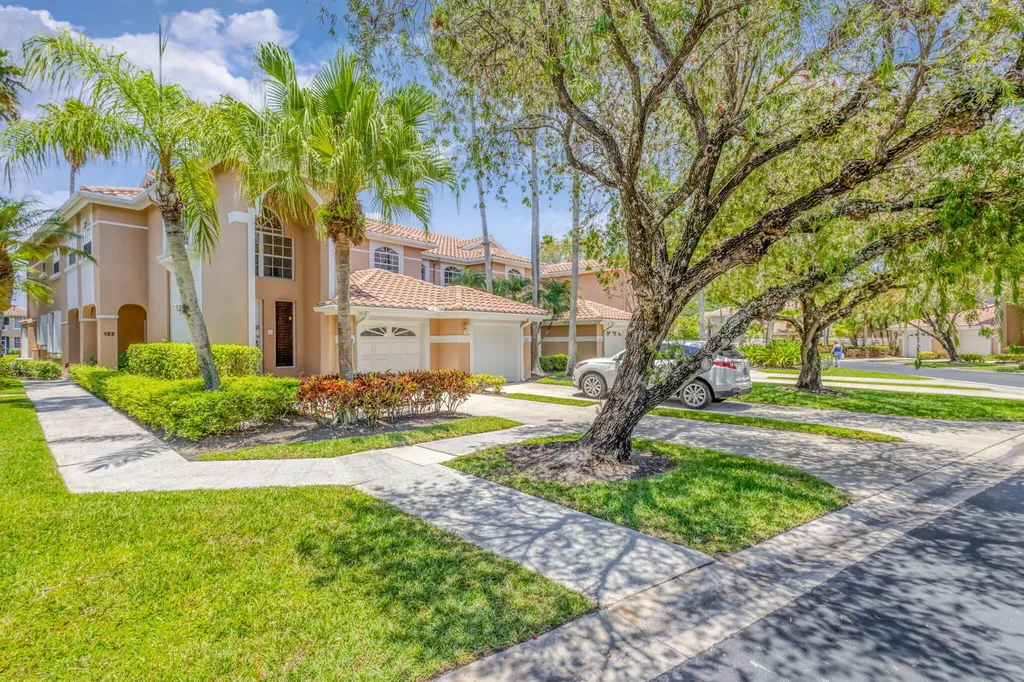 222 Legendary Circle Palm Beach Gardens FL 33418