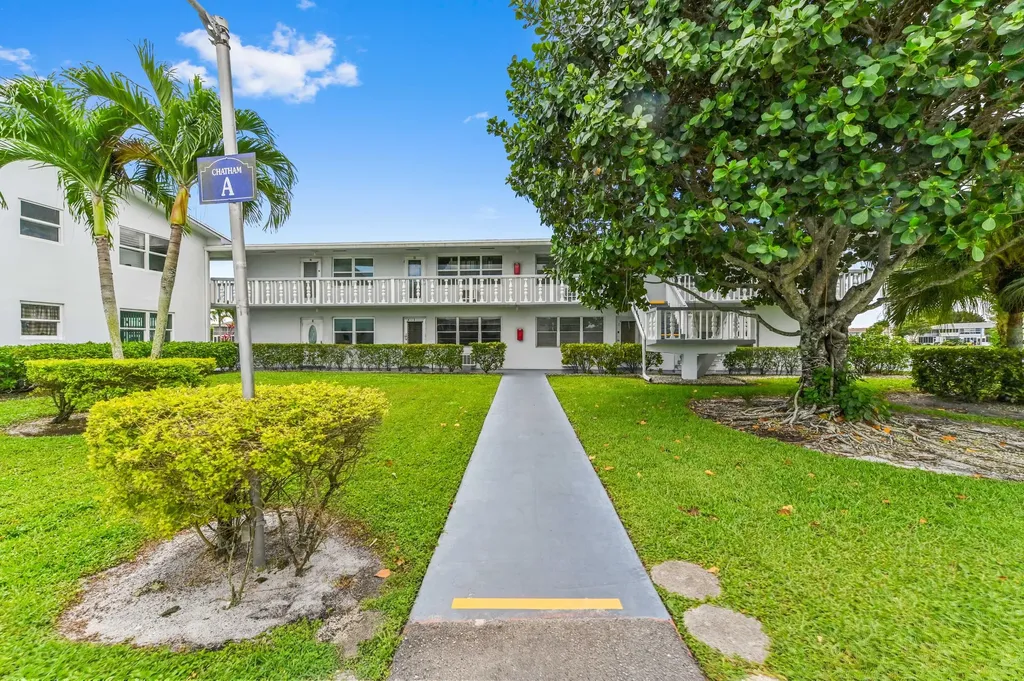 2 Chatham A West Palm Beach FL 33417