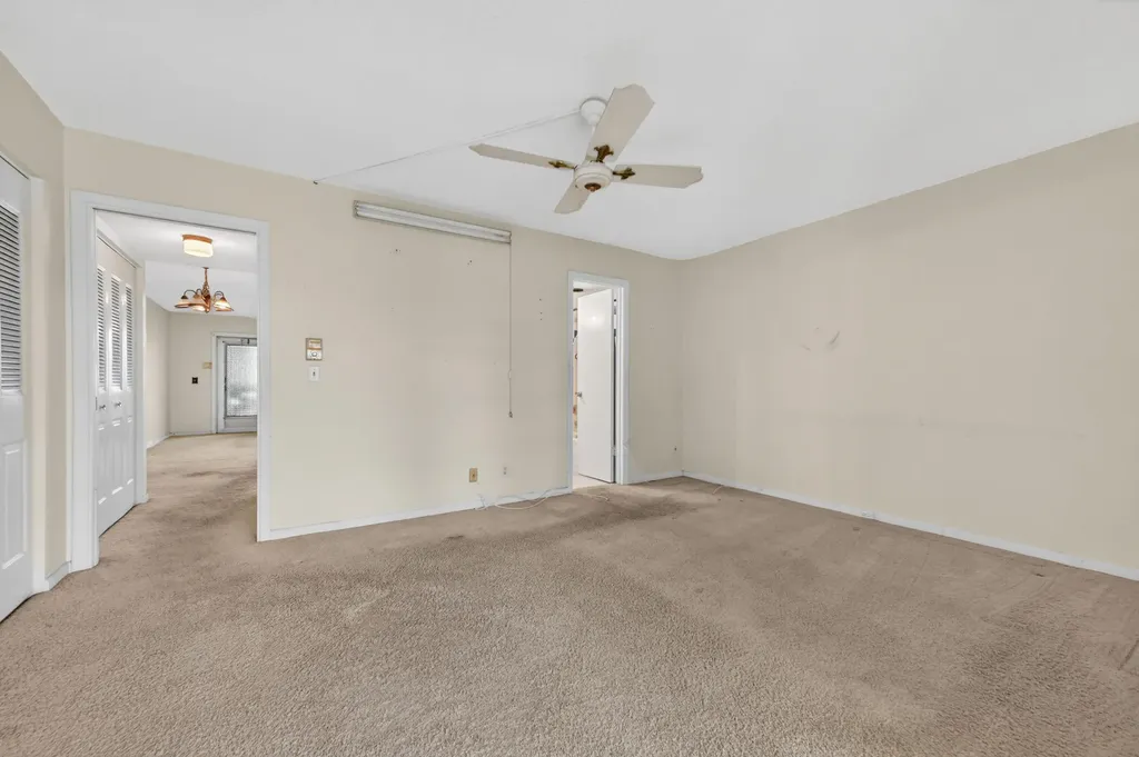 2 Chatham A West Palm Beach FL 33417