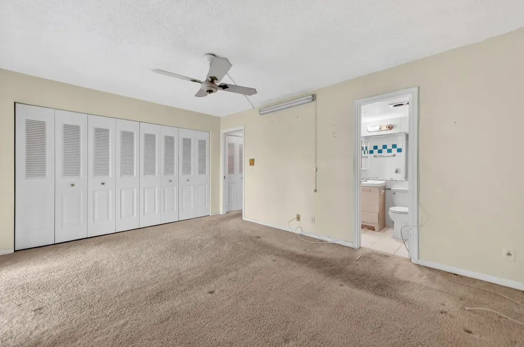 2 Chatham A West Palm Beach FL 33417