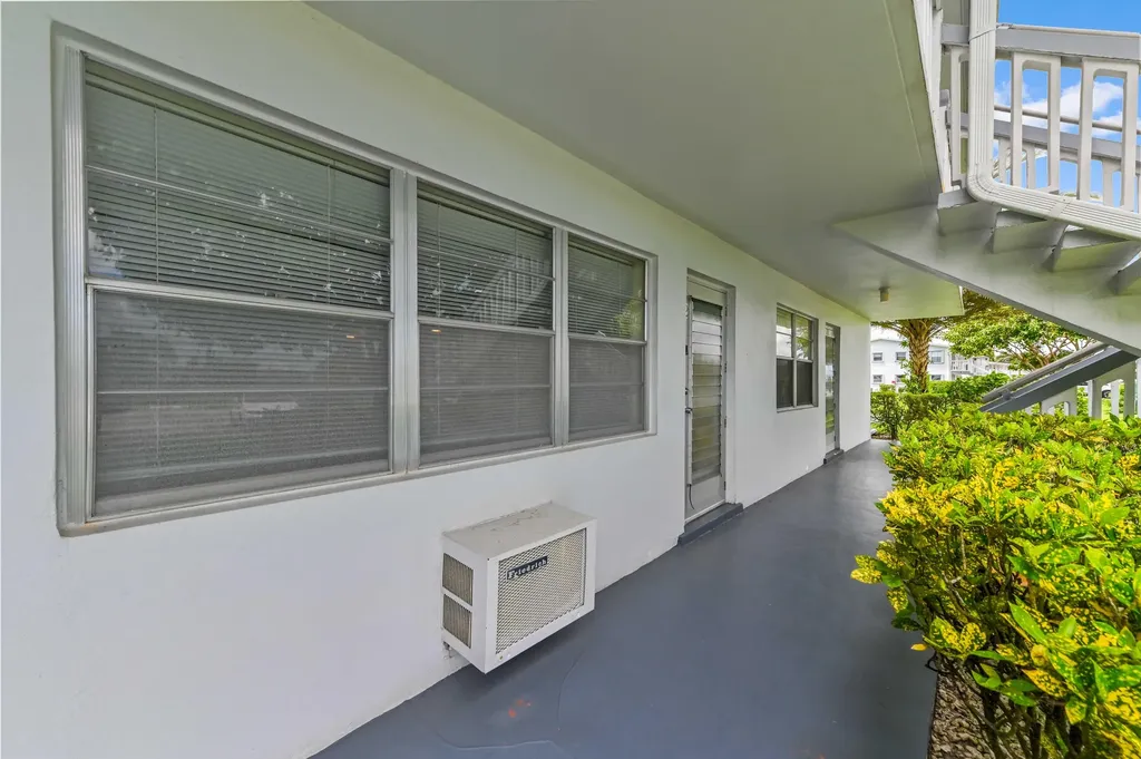 2 Chatham A West Palm Beach FL 33417