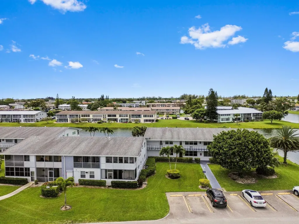 2 Chatham A West Palm Beach FL 33417