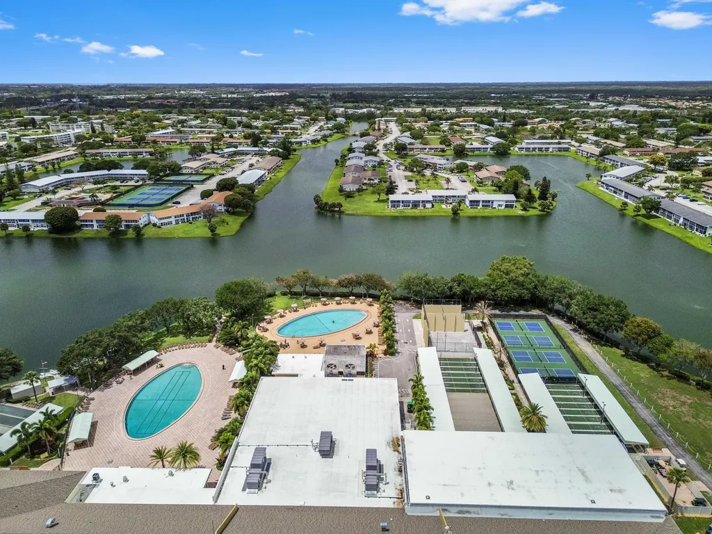 2 Chatham A West Palm Beach FL 33417