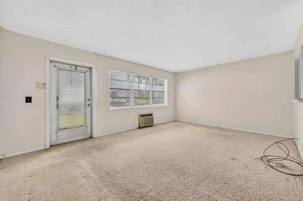2 Chatham A West Palm Beach FL 33417
