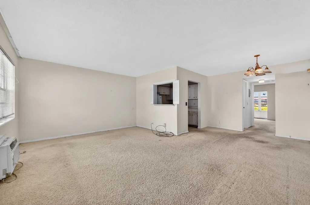2 Chatham A West Palm Beach FL 33417
