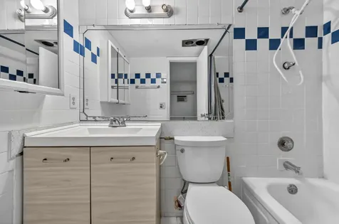 2 Chatham A West Palm Beach FL 33417