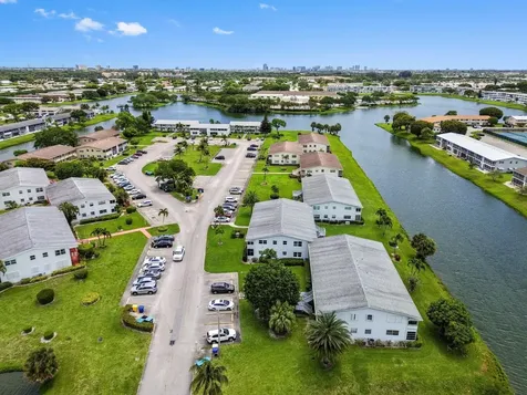 2 Chatham A West Palm Beach FL 33417