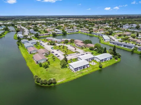 2 Chatham A West Palm Beach FL 33417