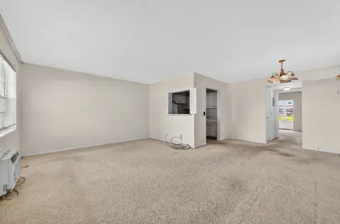2 Chatham A West Palm Beach FL 33417