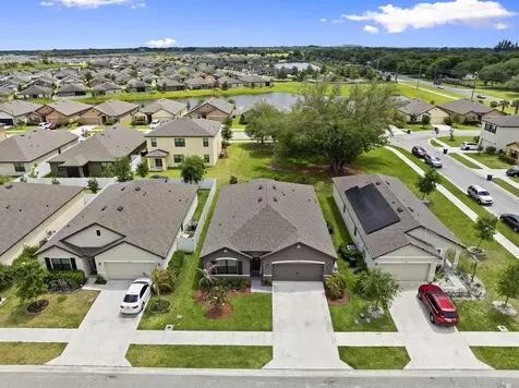 5605 Amusement Avenue Fort Pierce FL 34947
