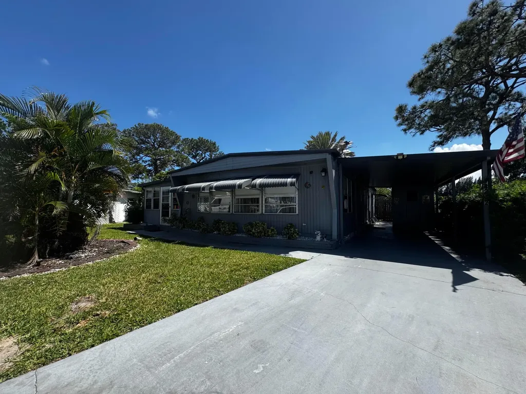 4242 3rd Court Lantana FL 33462