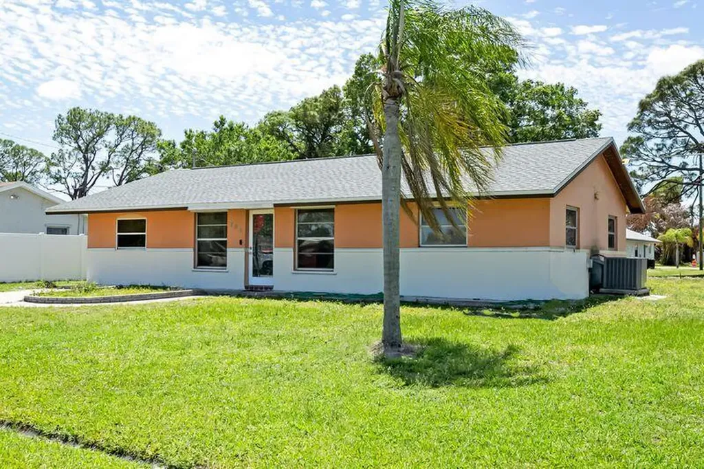 734 SE Arton Lane Port St Lucie FL 34983