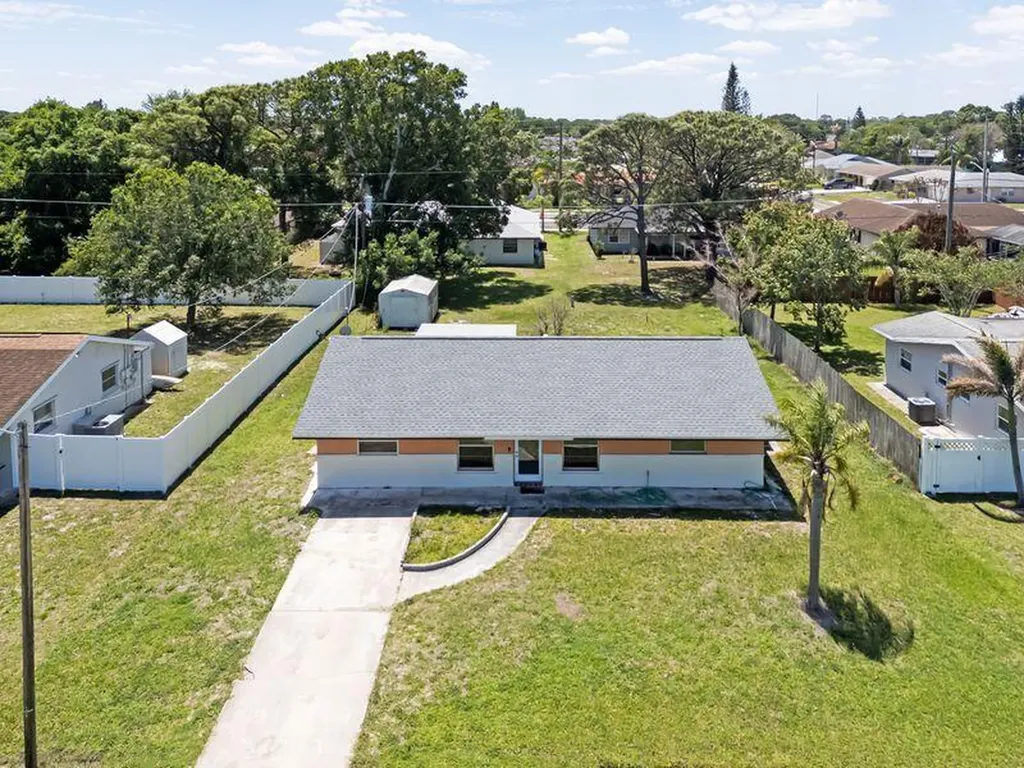 734 SE Arton Lane Port St Lucie FL 34983