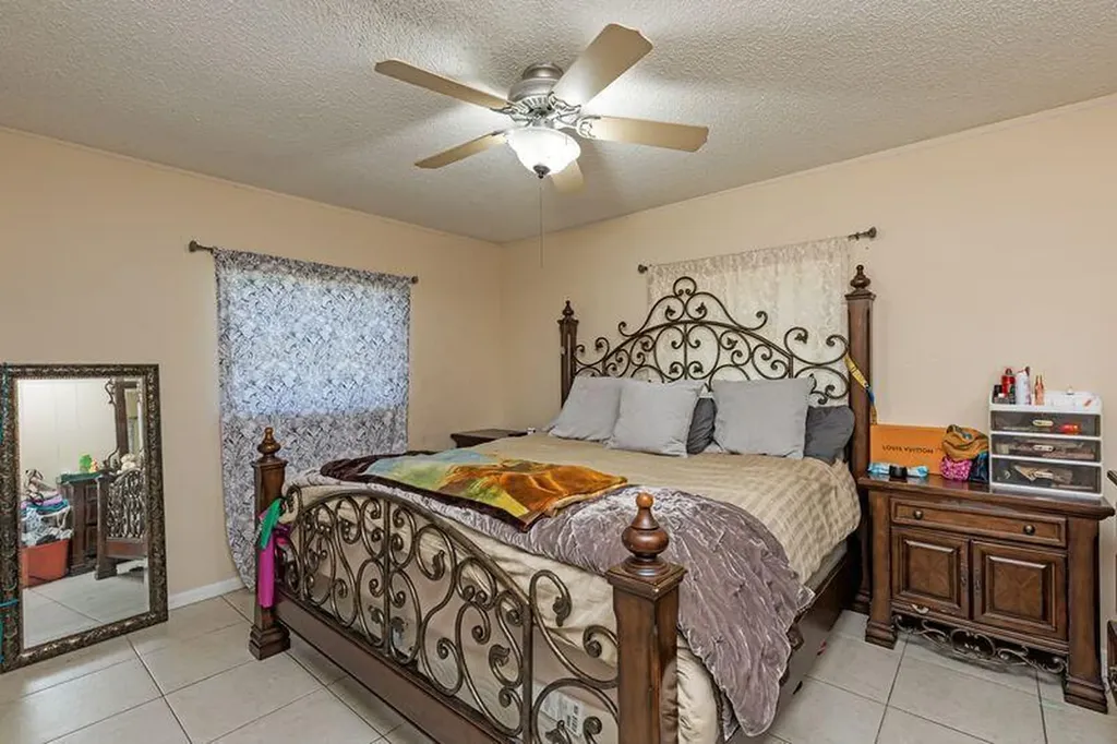 734 SE Arton Lane Port St Lucie FL 34983