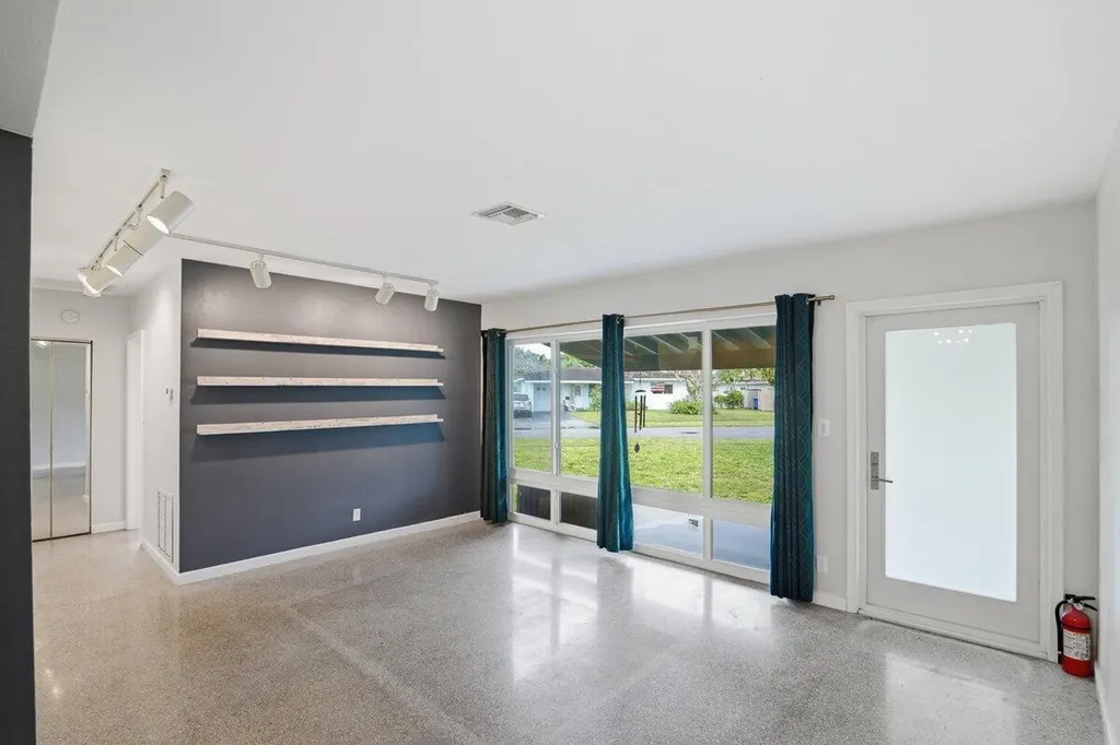 2421 SW 16th Street Fort Lauderdale FL 33312