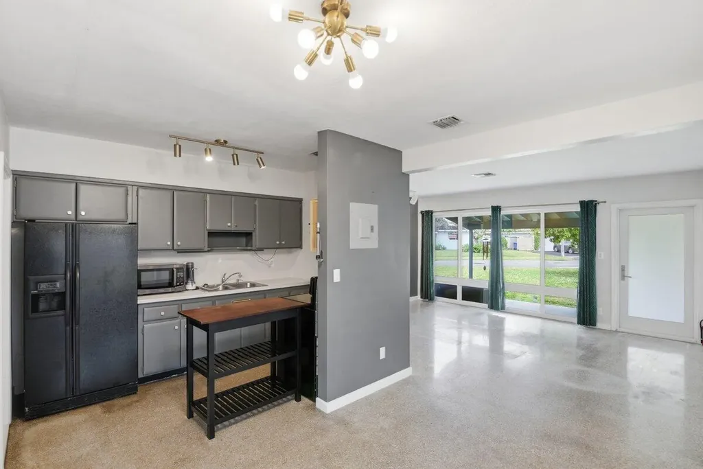 2421 SW 16th Street Fort Lauderdale FL 33312
