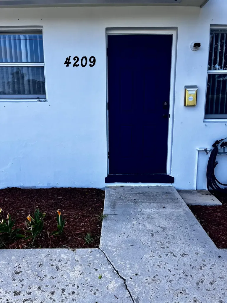 4209 S Olive Avenue West Palm Beach FL 33405
