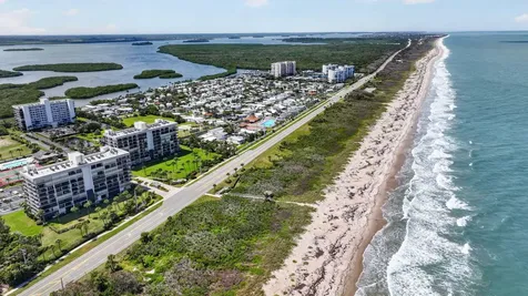5061 N Highway A1a Hutchinson Island FL 34949