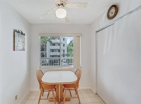 3146 Via Poinciana Lake Worth FL 33467