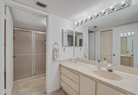 3146 Via Poinciana Lake Worth FL 33467